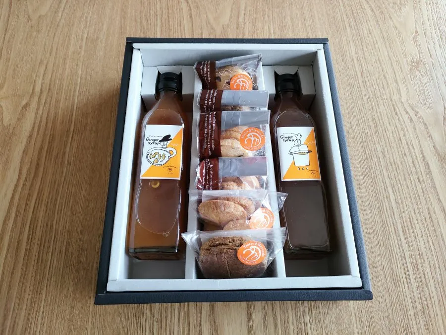ジンジャーシロップ2本と手作りお菓子の詰め合わせ(1列)セット